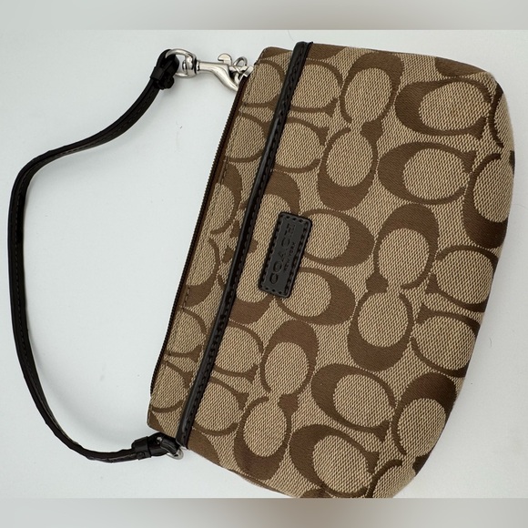 Coach Park Signature Monogram Wristlet - Picture 5 of 6